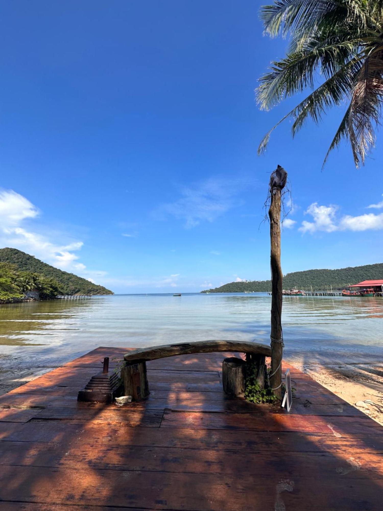 Easy Tiger - M'Pai Bay Beach, Koh Rong Sanloem Exteriör bild