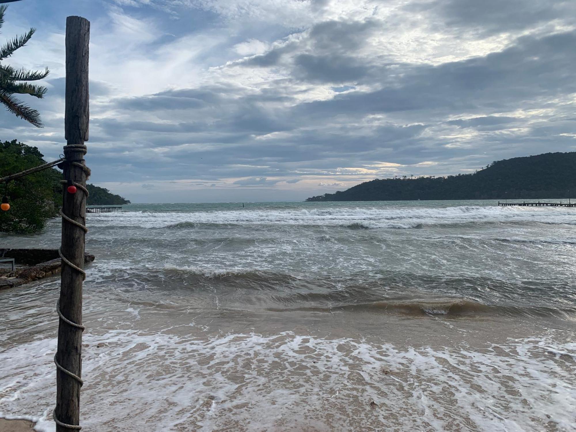 Easy Tiger - M'Pai Bay Beach, Koh Rong Sanloem Exteriör bild