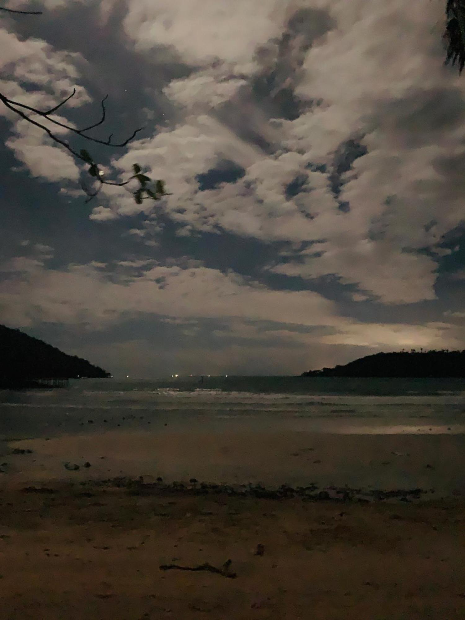 Easy Tiger - M'Pai Bay Beach, Koh Rong Sanloem Exteriör bild