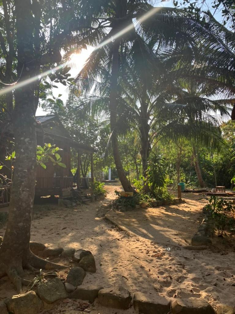 Easy Tiger - M'Pai Bay Beach, Koh Rong Sanloem Exteriör bild